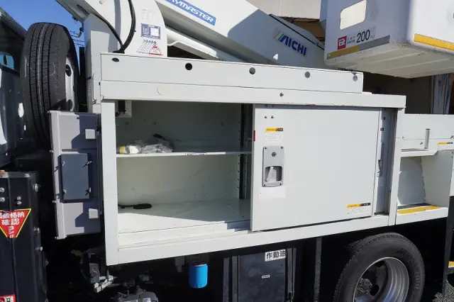 三菱 キャンター TPG-FEA50(2WD)の写真16