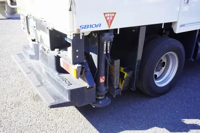 三菱 キャンター TPG-FEA50(2WD)の写真21