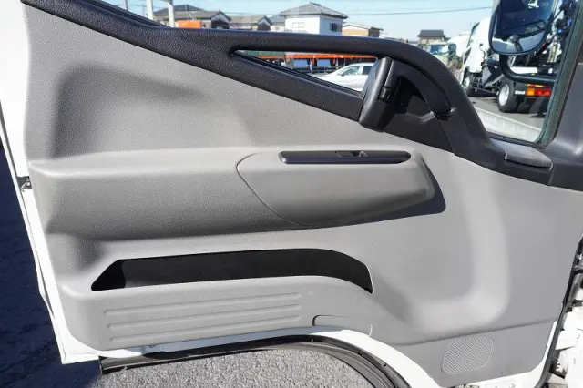 三菱 キャンター TPG-FEA50(2WD)の写真46