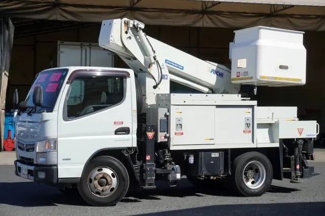 三菱 キャンター TPG-FEA50(2WD)の写真1
