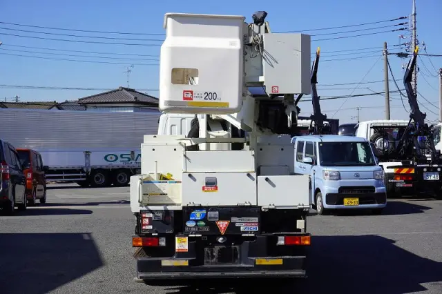 三菱 キャンター TPG-FEA50(2WD)の写真4