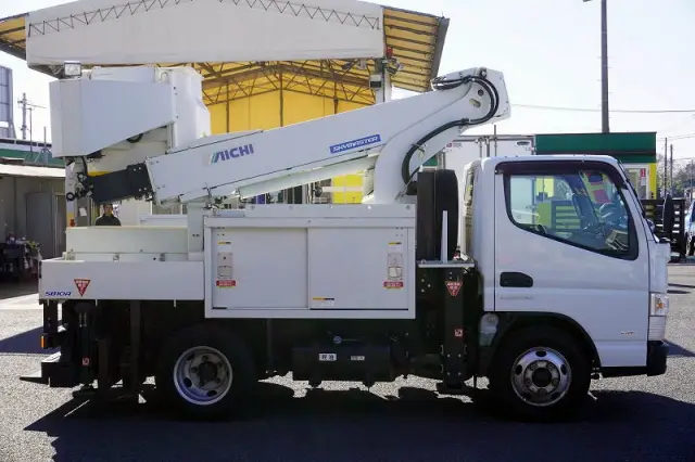 三菱 キャンター TPG-FEA50(2WD)の写真5