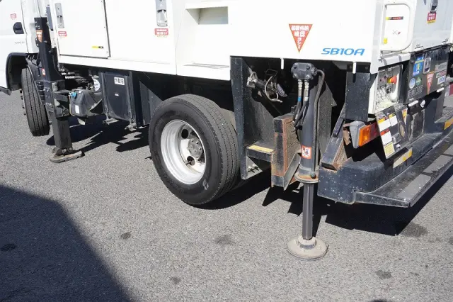 三菱 キャンター TPG-FEA50(2WD)の写真32