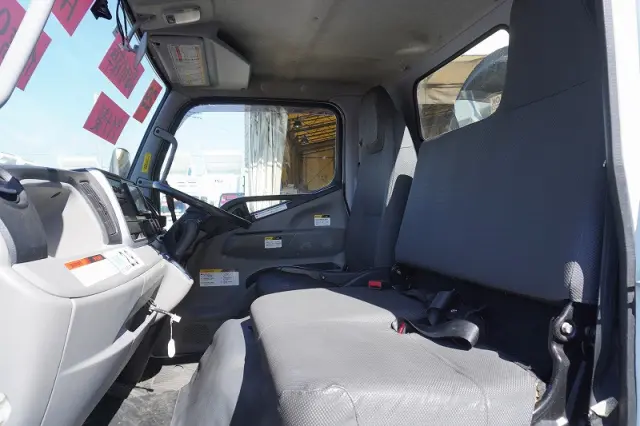 三菱 キャンター TPG-FEA50(2WD)の写真47