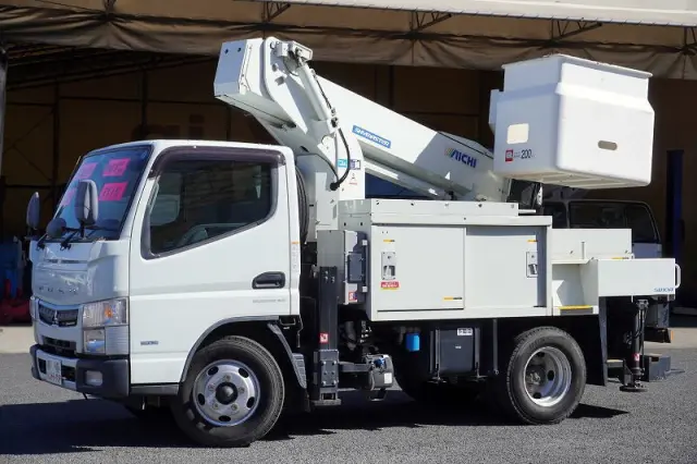 三菱 キャンター TPG-FEA50(2WD)の写真1