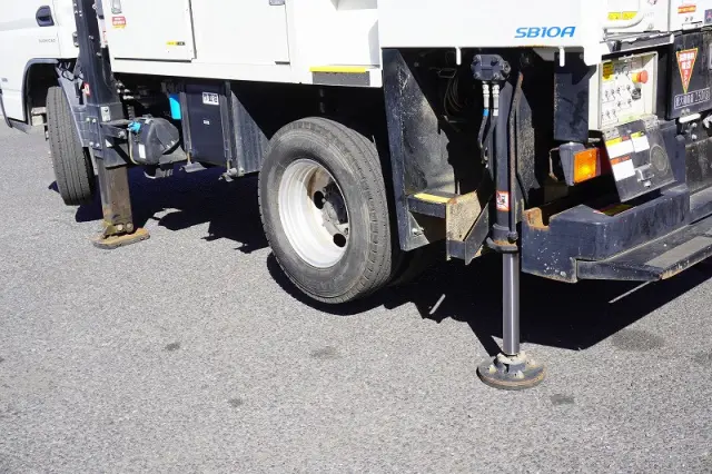 三菱 キャンター TPG-FEA50(2WD)の写真31