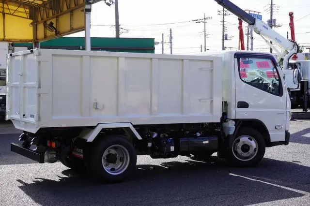 三菱 キャンター 2RG-FBA60(2WD)の写真8