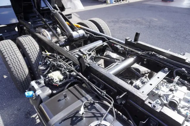 三菱 キャンター 2RG-FBA60(2WD)の写真23