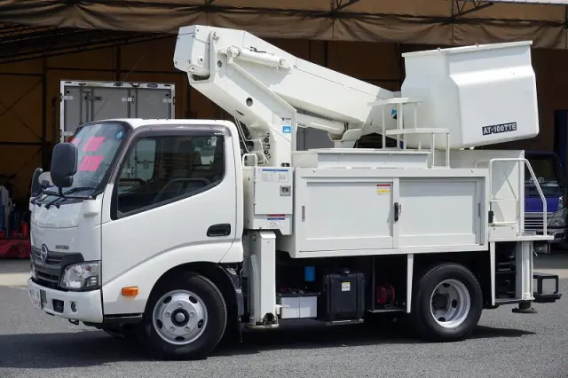 日野 デュトロ TPG-XZU600X(2WD)の写真1