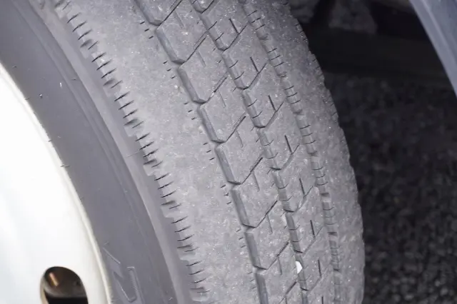 いすゞ エルフ TRG-NMR85R(2WD)の写真9