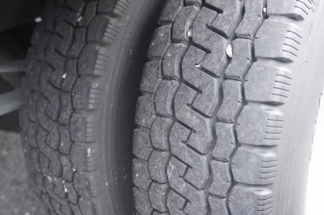 いすゞ エルフ TRG-NMR85R(2WD)の写真10