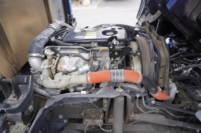 いすゞ エルフ TRG-NMR85R(2WD)の写真15