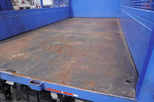 いすゞ エルフ TRG-NMR85R(2WD)の写真22