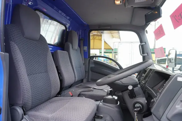 いすゞ エルフ TRG-NMR85R(2WD)の写真32