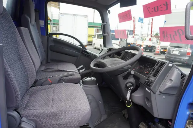 いすゞ エルフ TRG-NMR85R(2WD)の写真33