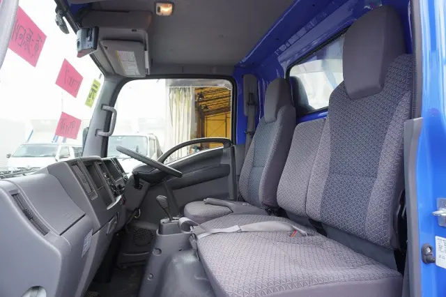 いすゞ エルフ TRG-NMR85R(2WD)の写真35