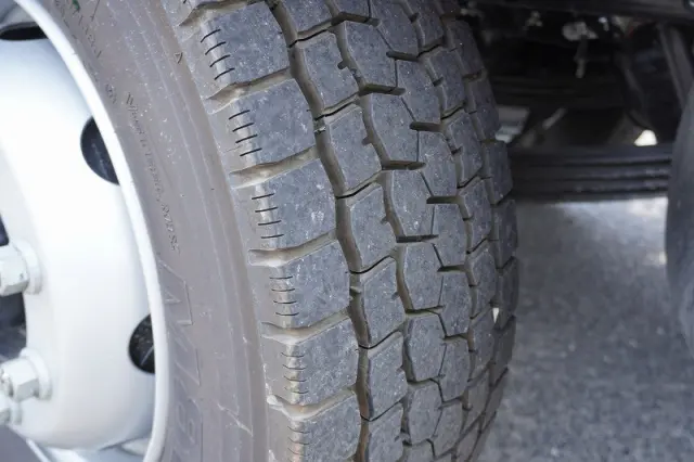 三菱 キャンター 2KG-FK62FZ(2WD)の写真9