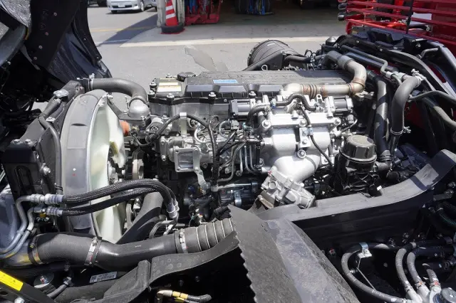 三菱 キャンター 2KG-FK62FZ(2WD)の写真32