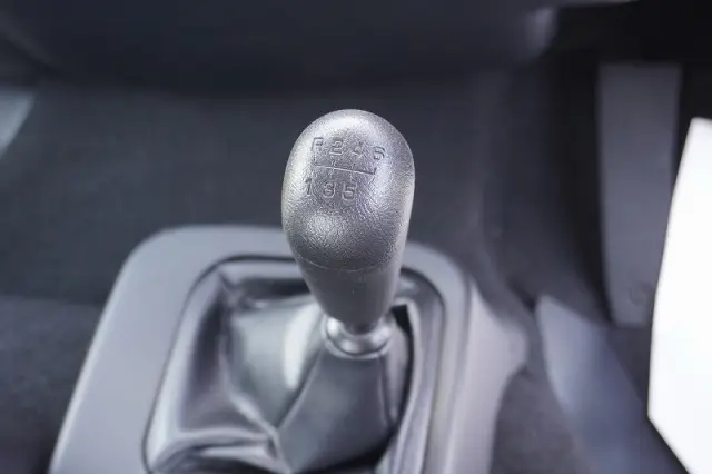 三菱 キャンター 2KG-FK62FZ(2WD)の写真36