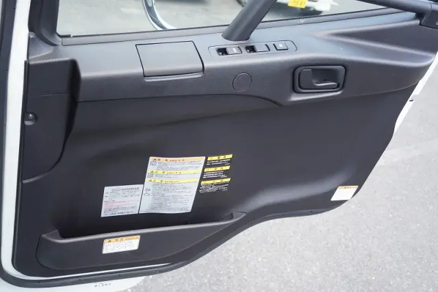 三菱 キャンター 2KG-FK62FZ(2WD)の写真39