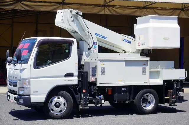 三菱 キャンター TPG-FEA50(2WD)の写真1