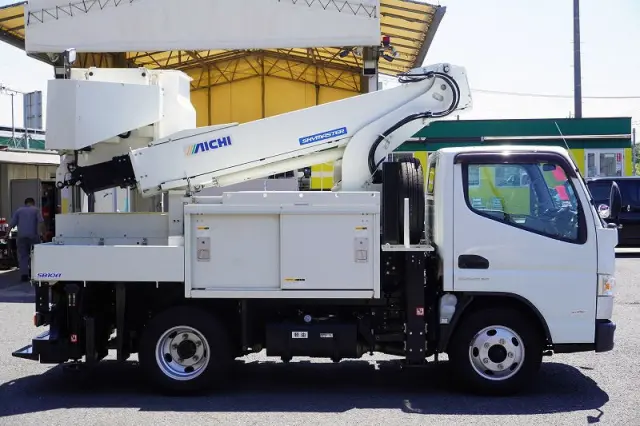 三菱 キャンター TPG-FEA50(2WD)の写真5