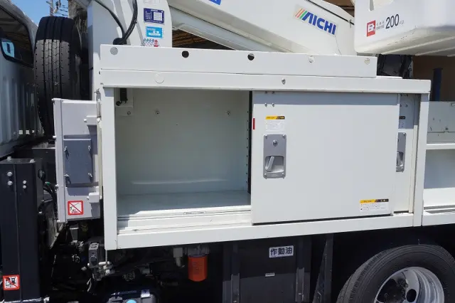 三菱 キャンター TPG-FEA50(2WD)の写真18