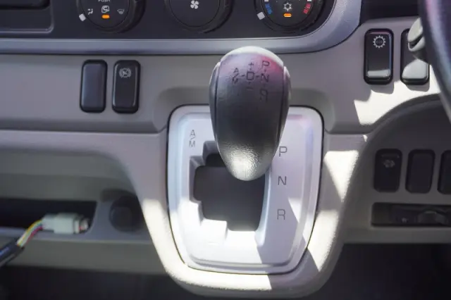 三菱 キャンター TPG-FEA50(2WD)の写真39