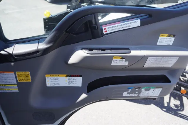 三菱 キャンター TPG-FEA50(2WD)の写真44