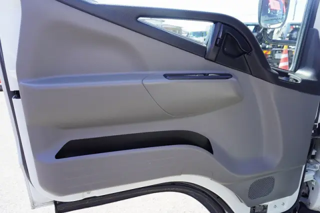 三菱 キャンター TPG-FEA50(2WD)の写真49