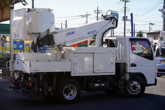 三菱 キャンター TPG-FEA50(2WD)の写真8