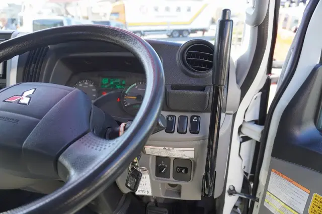 三菱 キャンター TPG-FEA50(2WD)の写真42