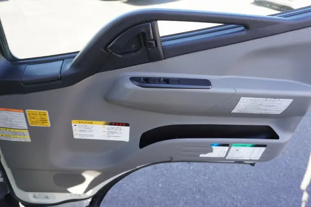 三菱 キャンター TPG-FEA50(2WD)の写真43