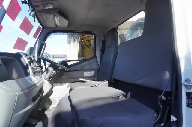 三菱 キャンター TPG-FEA50(2WD)の写真47