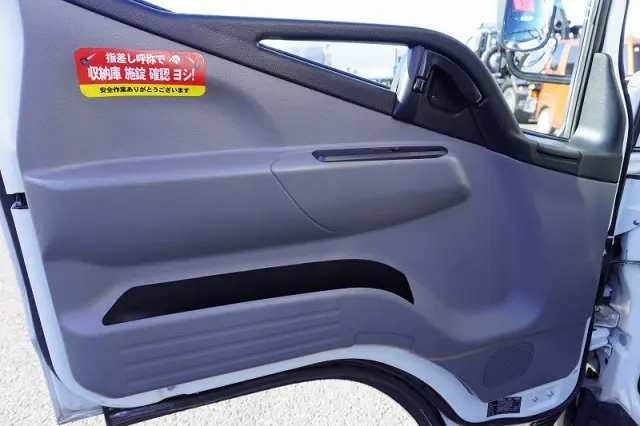 三菱 キャンター TPG-FEA50(2WD)の写真48