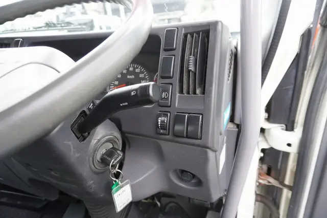 いすゞ フォワード SKG-FRR90S1(2WD)の写真32