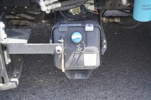 三菱 キャンター TPG-FEA50(2WD)の写真17