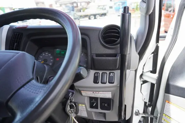三菱 キャンター TPG-FEA50(2WD)の写真42