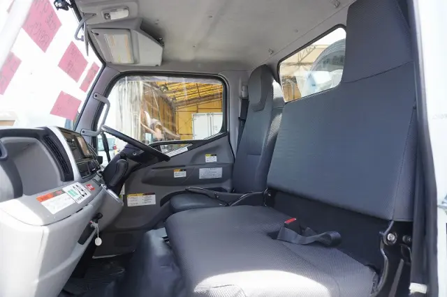 三菱 キャンター TPG-FEA50(2WD)の写真47