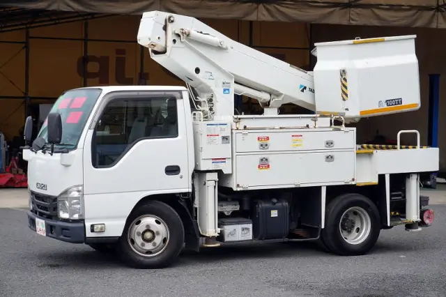 いすゞ エルフ TPG-NKR85AN(2WD)の写真1