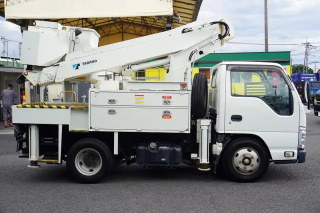 いすゞ エルフ TPG-NKR85AN(2WD)の写真5