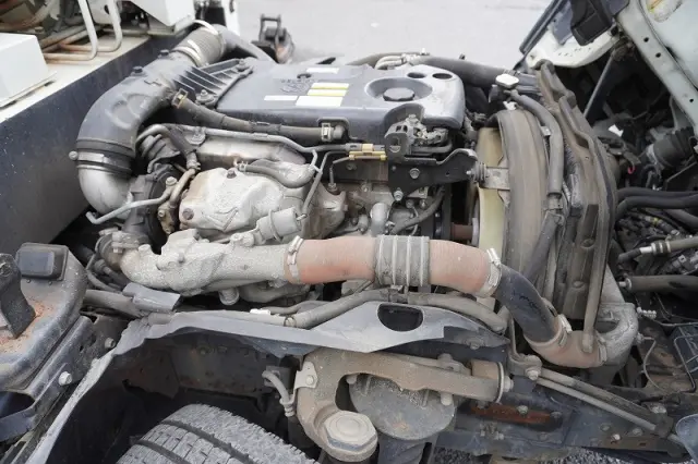 いすゞ エルフ TPG-NKR85AN(2WD)の写真15