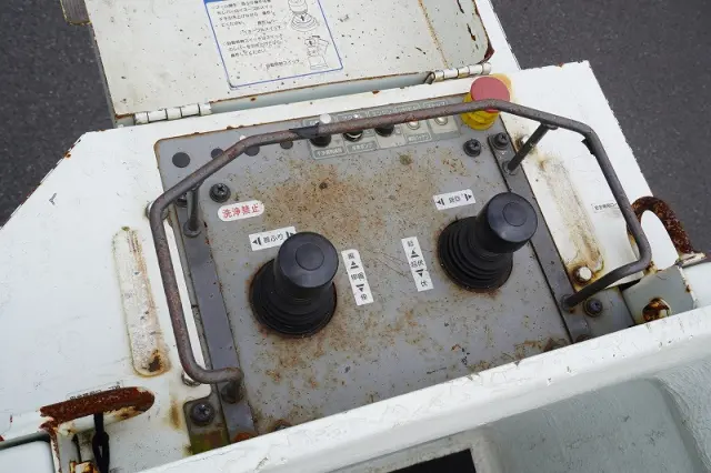 いすゞ エルフ TPG-NKR85AN(2WD)の写真25