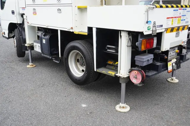 いすゞ エルフ TPG-NKR85AN(2WD)の写真28