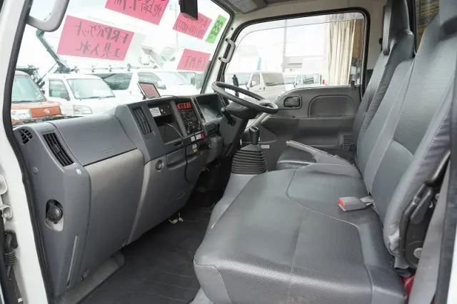 いすゞ エルフ TPG-NKR85AN(2WD)の写真42