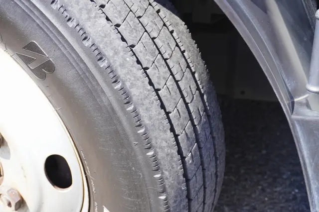 いすゞ エルフ TPG-NKR85AN(2WD)の写真9