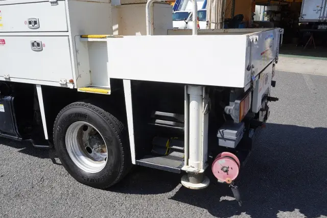 いすゞ エルフ TPG-NKR85AN(2WD)の写真17