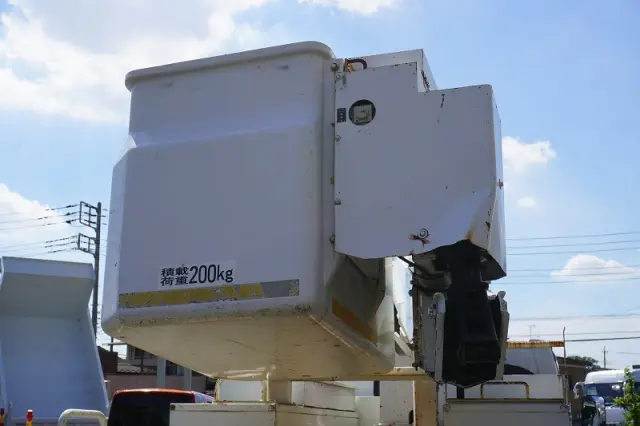 いすゞ エルフ TPG-NKR85AN(2WD)の写真22