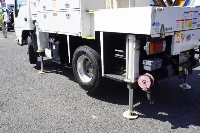 いすゞ エルフ TPG-NKR85AN(2WD)の写真27