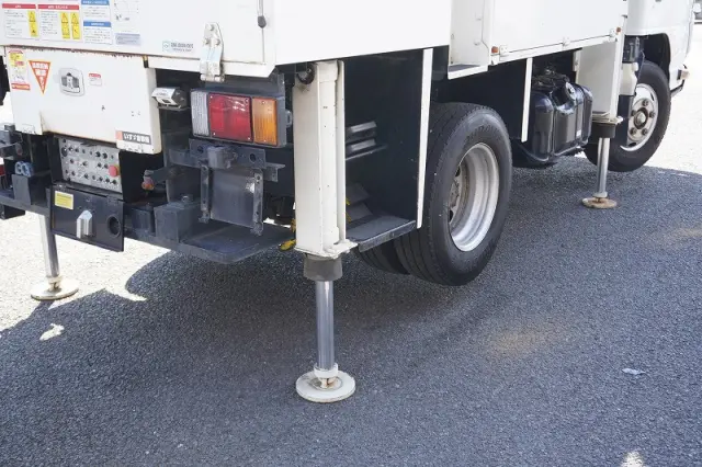 いすゞ エルフ TPG-NKR85AN(2WD)の写真28